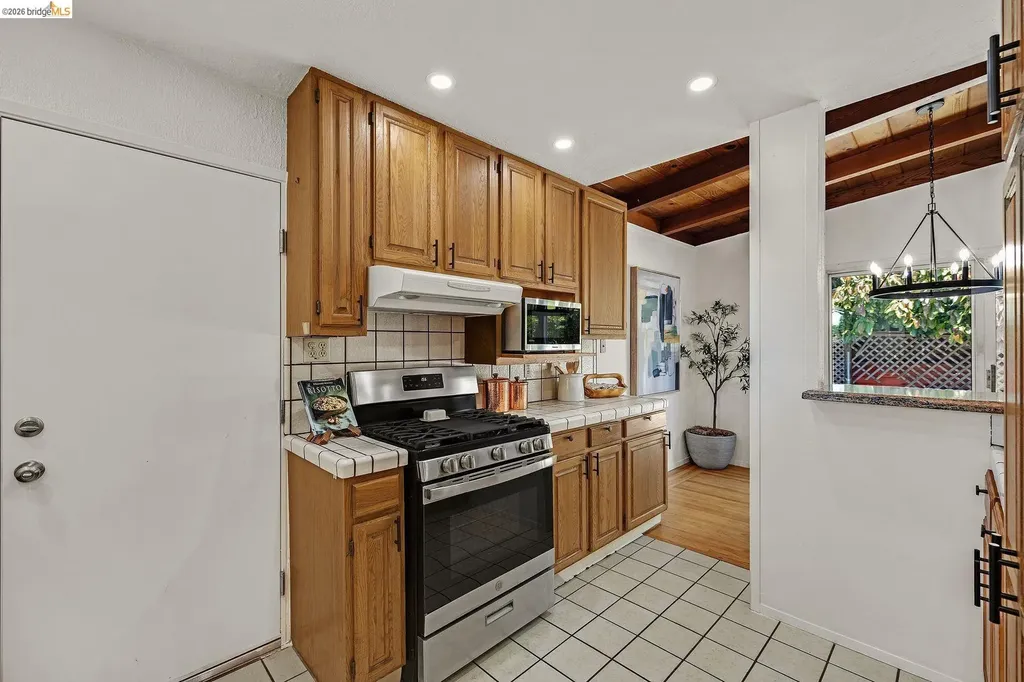 16164 Via Walter San Lorenzo CA 94580