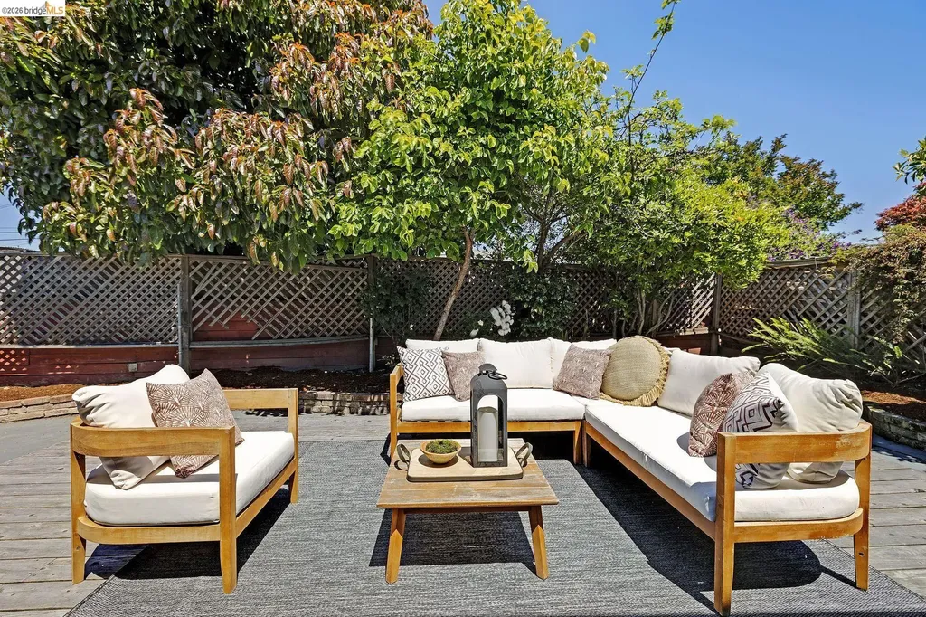 16164 Via Walter San Lorenzo CA 94580