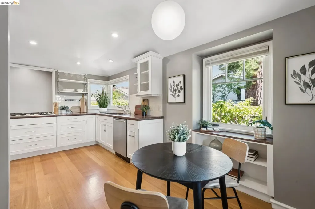 5430 Proctor Avenue Oakland CA 94618