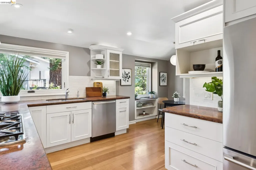 5430 Proctor Avenue Oakland CA 94618