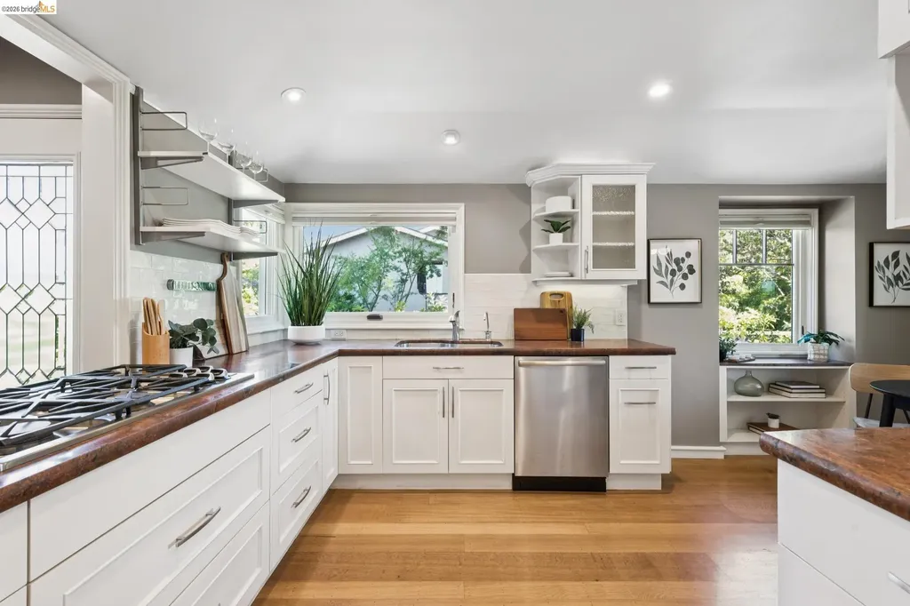 5430 Proctor Avenue Oakland CA 94618