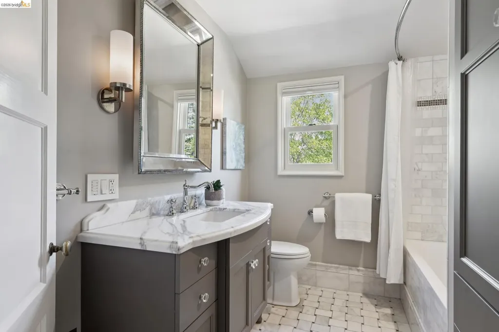 5430 Proctor Avenue Oakland CA 94618