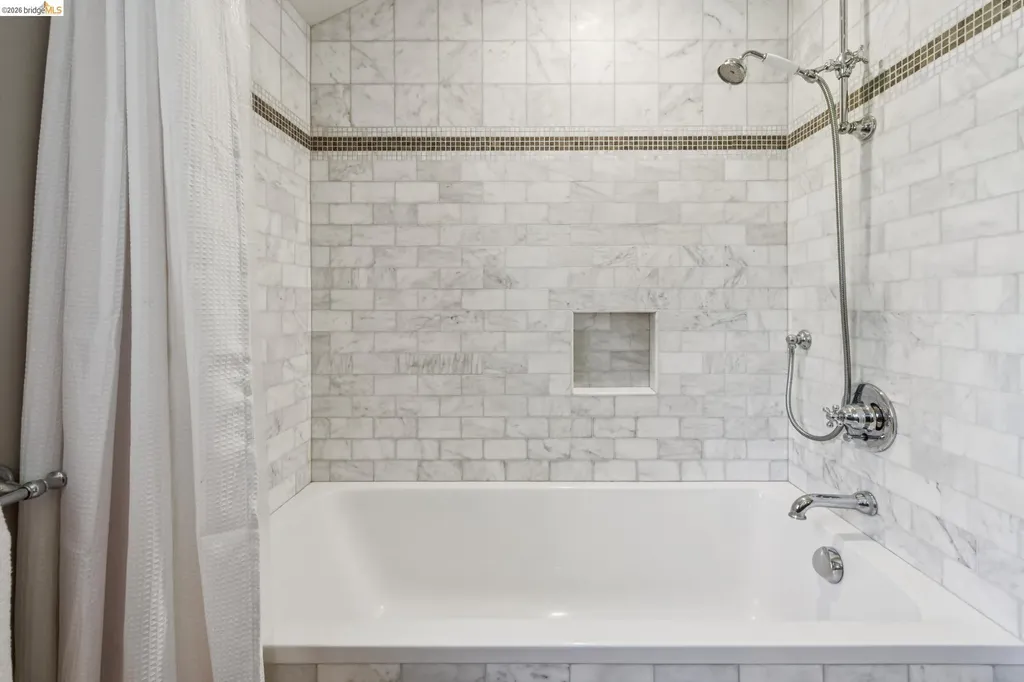 5430 Proctor Avenue Oakland CA 94618