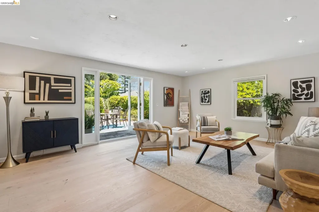 5430 Proctor Avenue Oakland CA 94618
