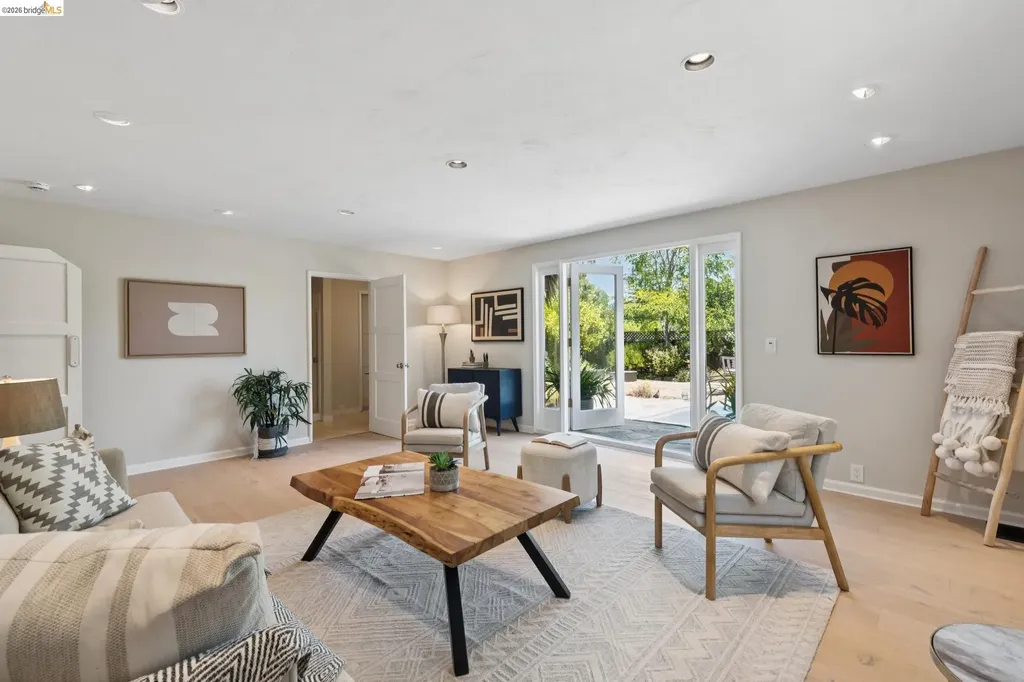 5430 Proctor Avenue Oakland CA 94618