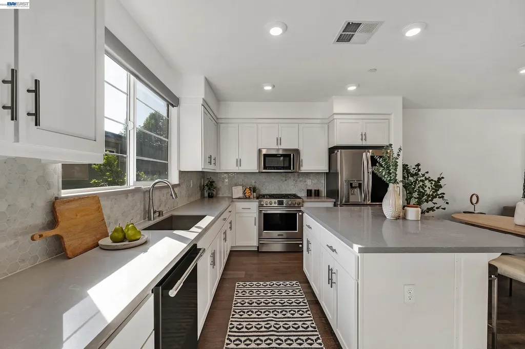 29259 Hub Court Hayward CA 94544