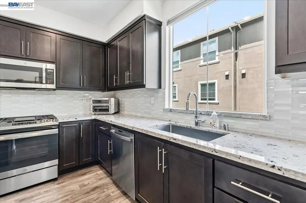 112 Apricot Street Livermore CA 94551