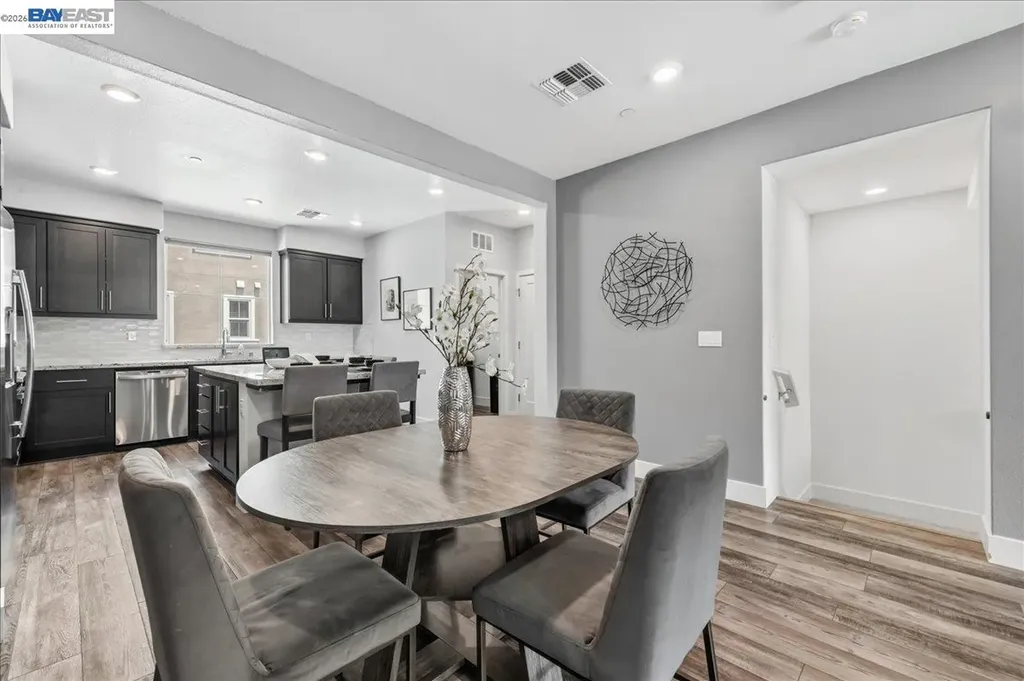112 Apricot Street Livermore CA 94551