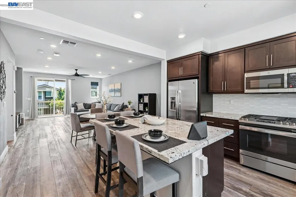 112 Apricot Street Livermore CA 94551