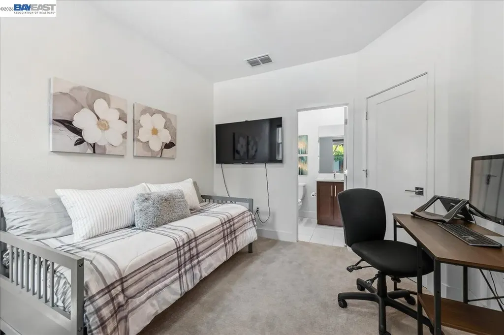 112 Apricot Street Livermore CA 94551