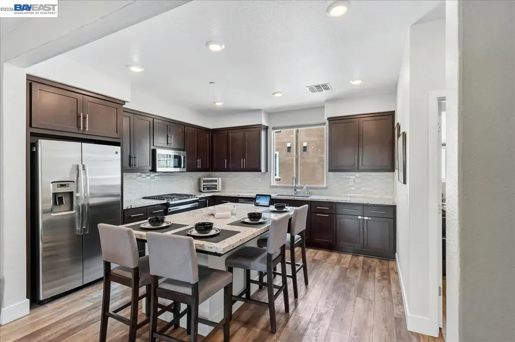 112 Apricot Street Livermore CA 94551
