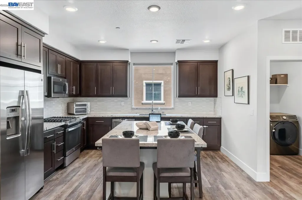 112 Apricot Street Livermore CA 94551