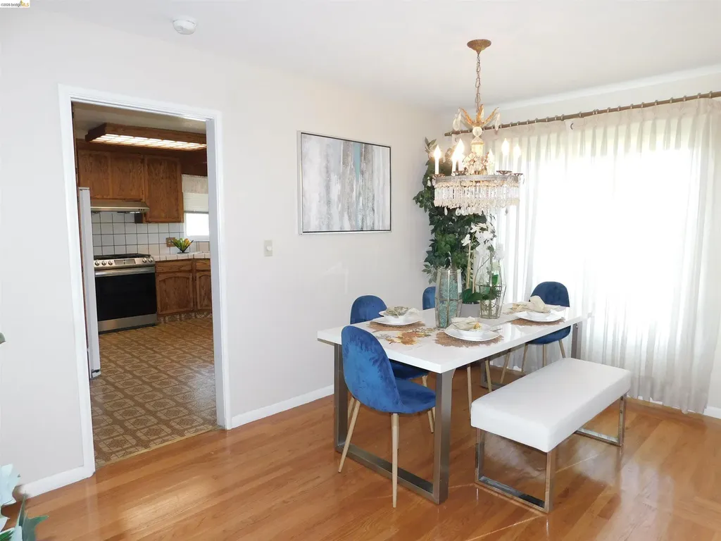 3086 Middleton Street Oakland CA 94605