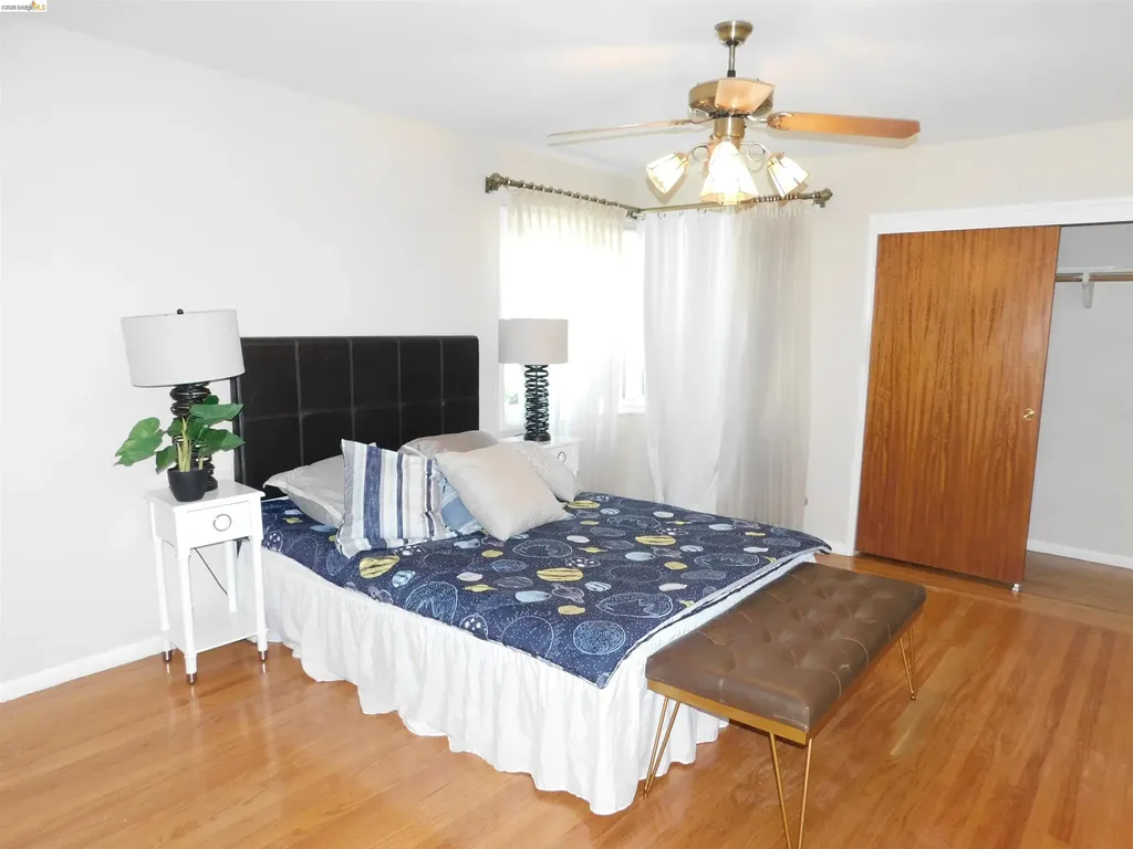 3086 Middleton Street Oakland CA 94605
