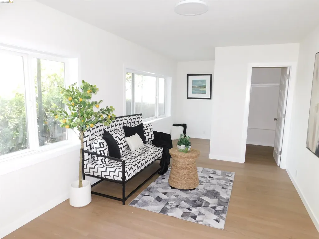 3086 Middleton Street Oakland CA 94605