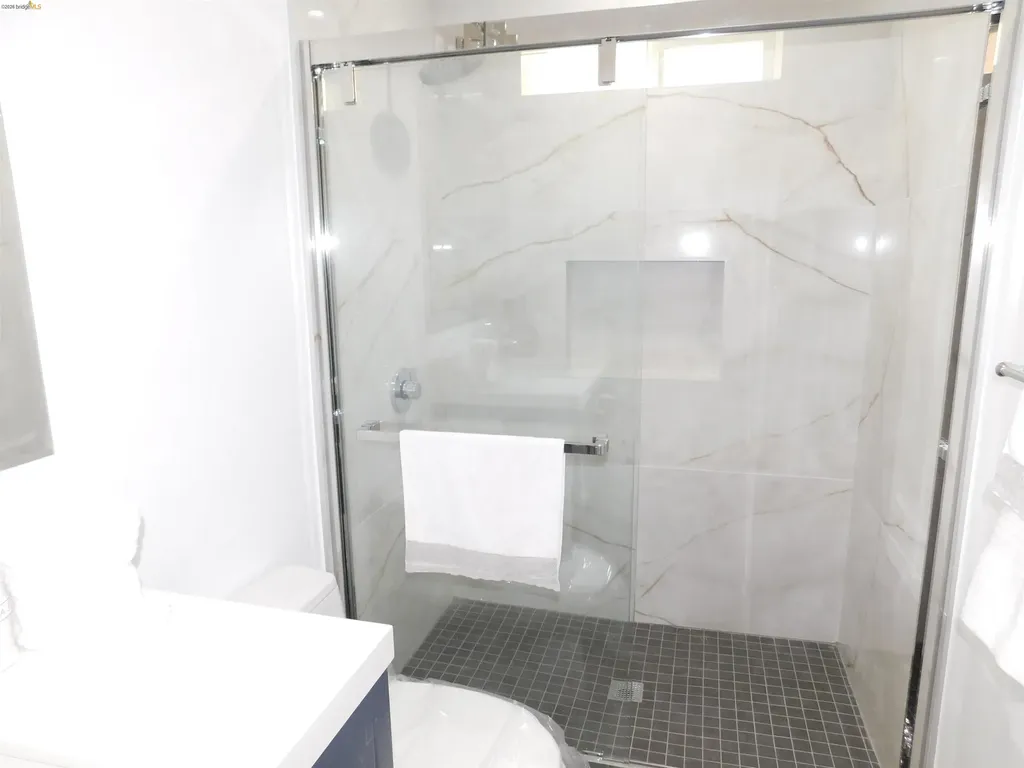 3086 Middleton Street Oakland CA 94605