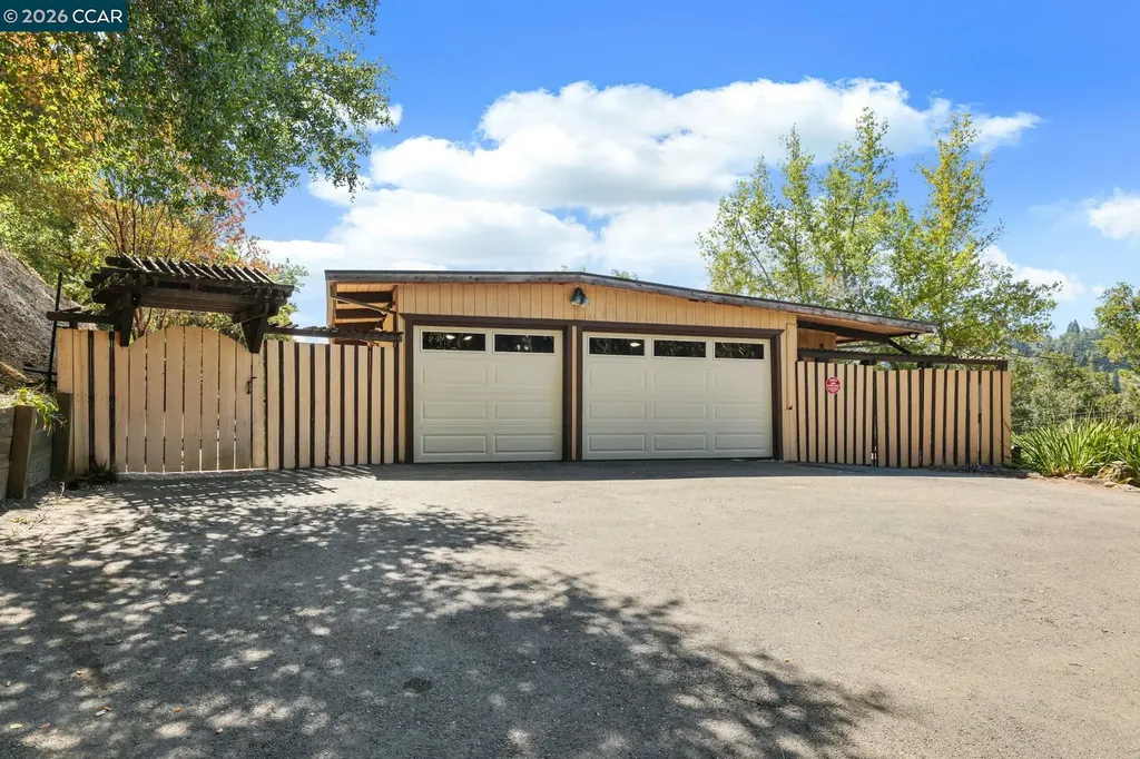 742 Miner Road Orinda CA 94563