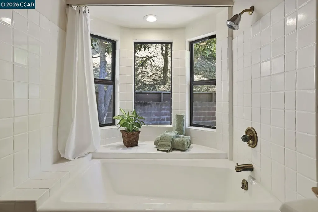 742 Miner Road Orinda CA 94563