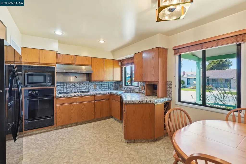 15184 Andover Street San Leandro CA 94579