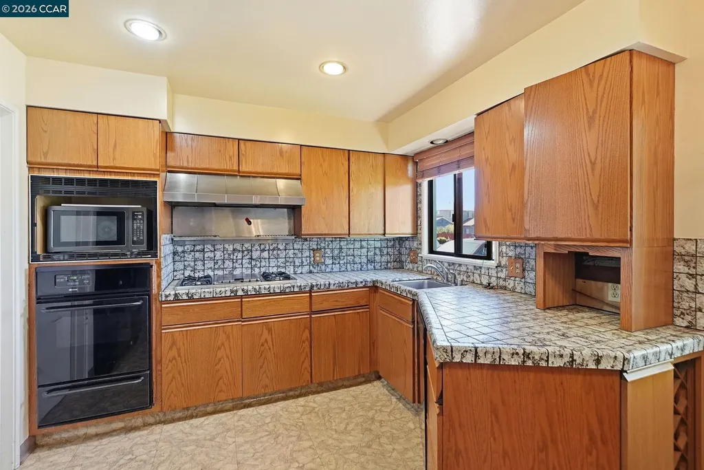 15184 Andover Street San Leandro CA 94579