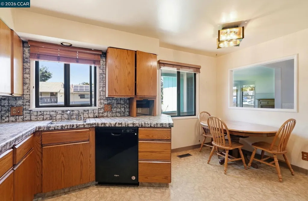 15184 Andover Street San Leandro CA 94579