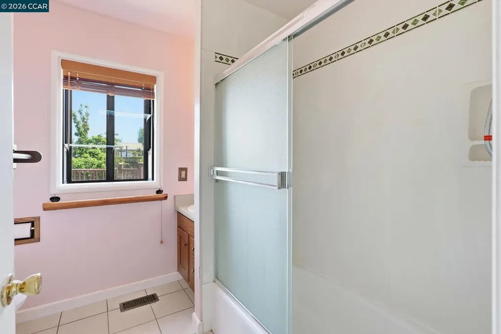 15184 Andover Street San Leandro CA 94579
