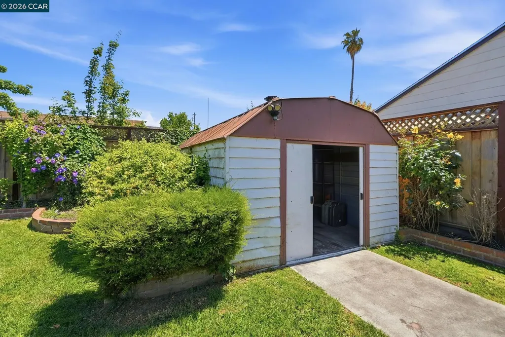 15184 Andover Street San Leandro CA 94579