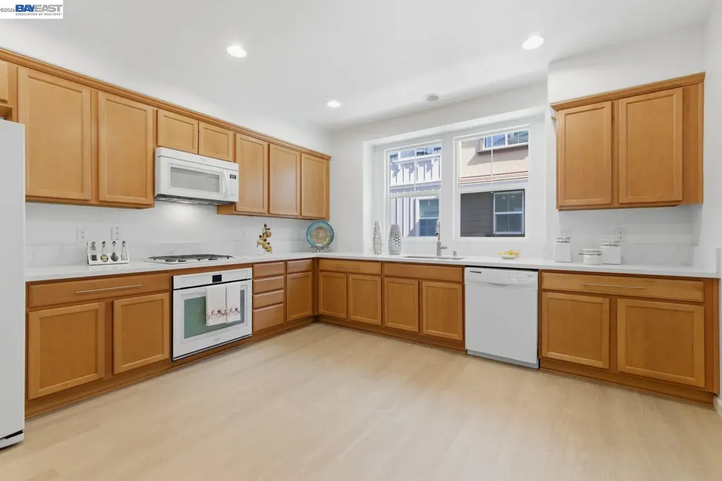 6677 Mariposa Lane Dublin CA 94568
