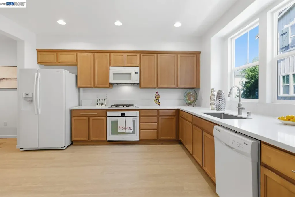 6677 Mariposa Lane Dublin CA 94568