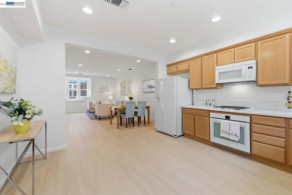 6677 Mariposa Lane Dublin CA 94568