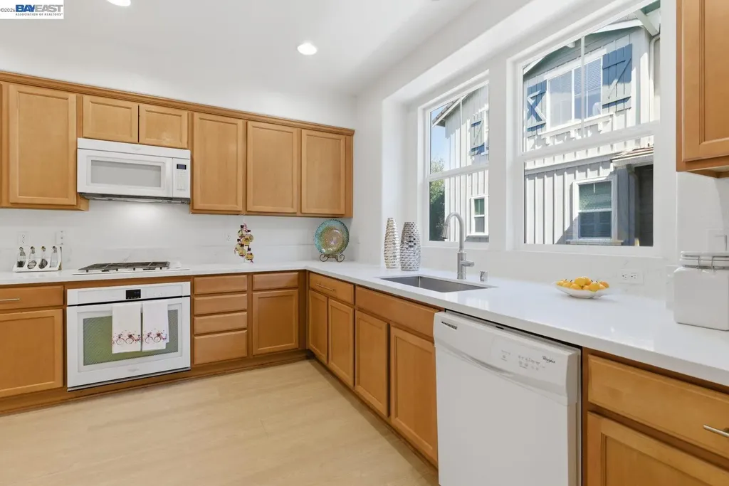 6677 Mariposa Lane Dublin CA 94568