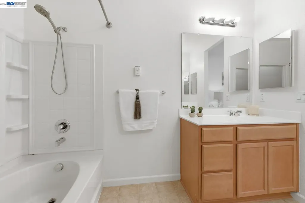 6677 Mariposa Lane Dublin CA 94568