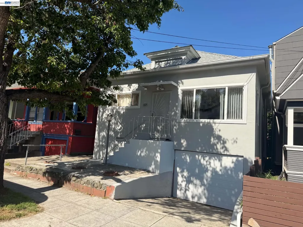 1725 Bay Street Alameda CA 94501