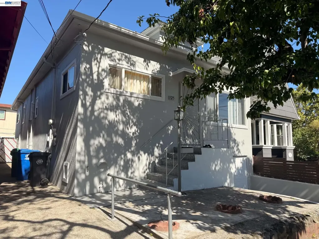 1725 Bay Street Alameda CA 94501
