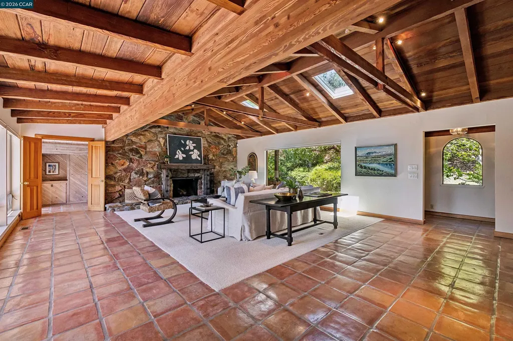 90 Overhill Road Orinda CA 94563