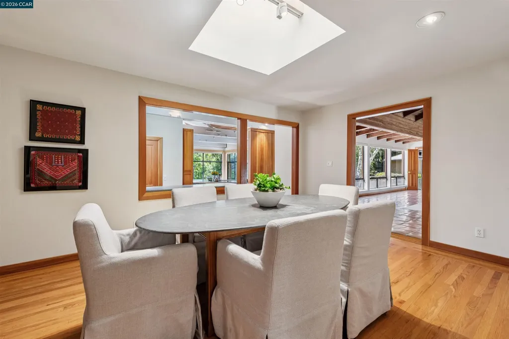 90 Overhill Road Orinda CA 94563