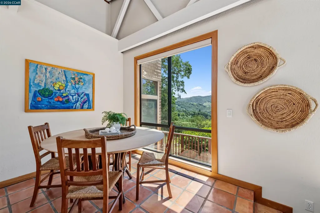 90 Overhill Road Orinda CA 94563