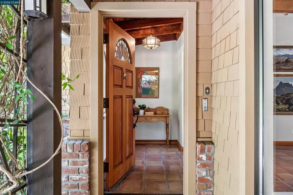 90 Overhill Road Orinda CA 94563