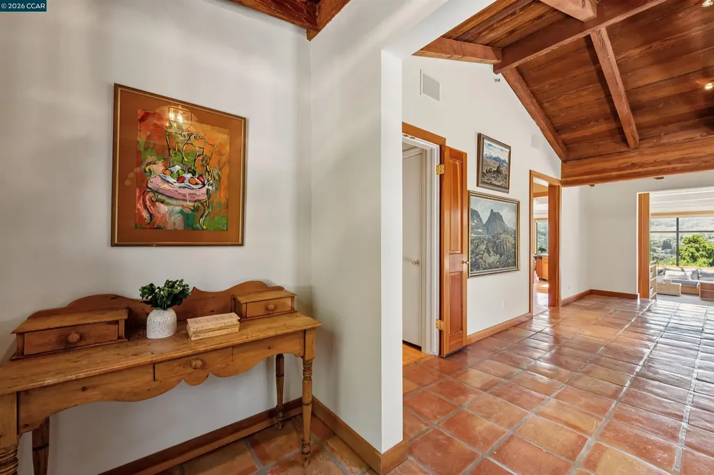 90 Overhill Road Orinda CA 94563