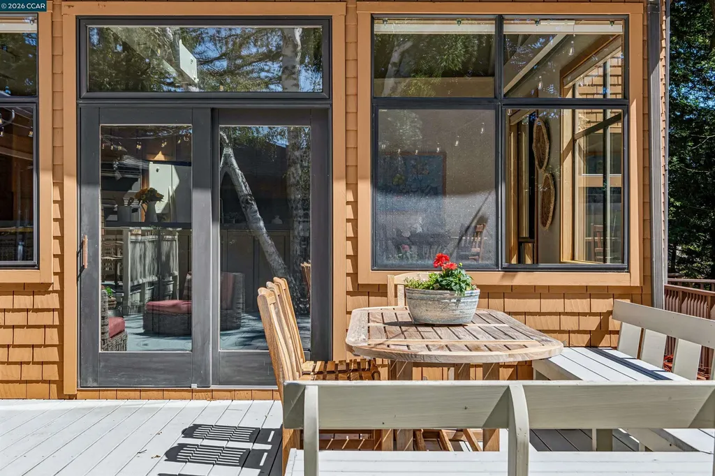 90 Overhill Road Orinda CA 94563