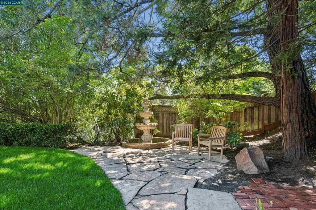 90 Overhill Road Orinda CA 94563