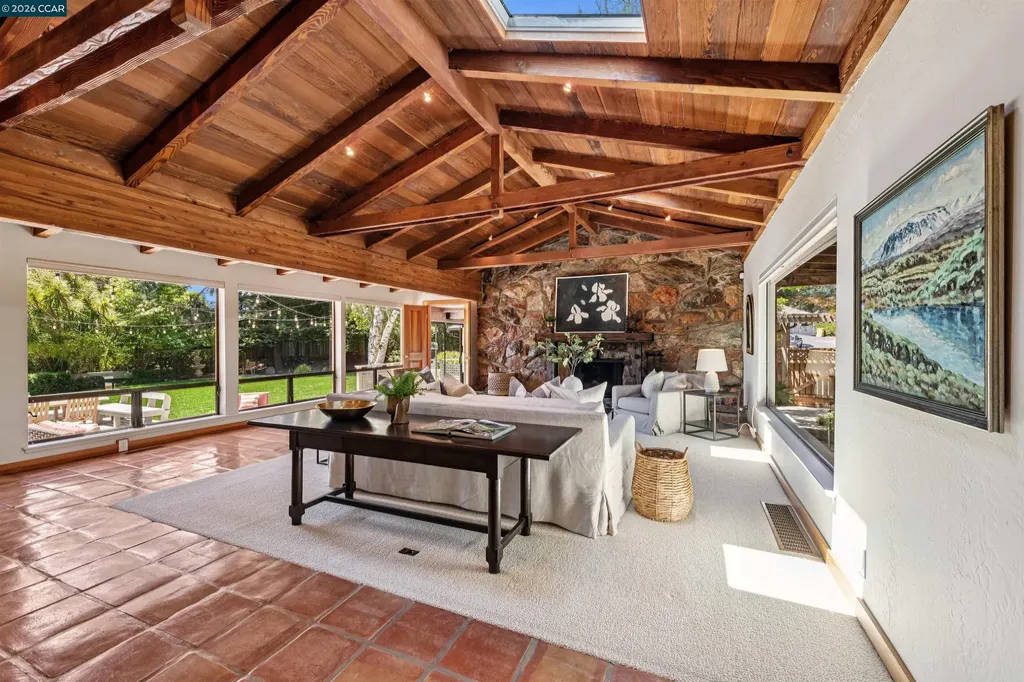 90 Overhill Road Orinda CA 94563