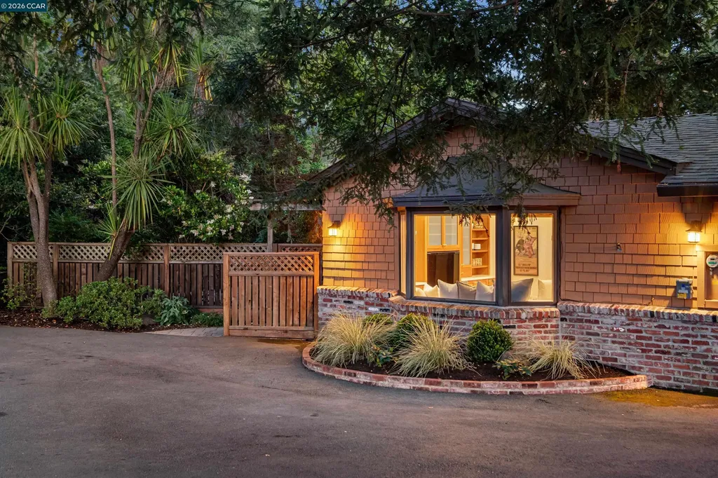 90 Overhill Road Orinda CA 94563