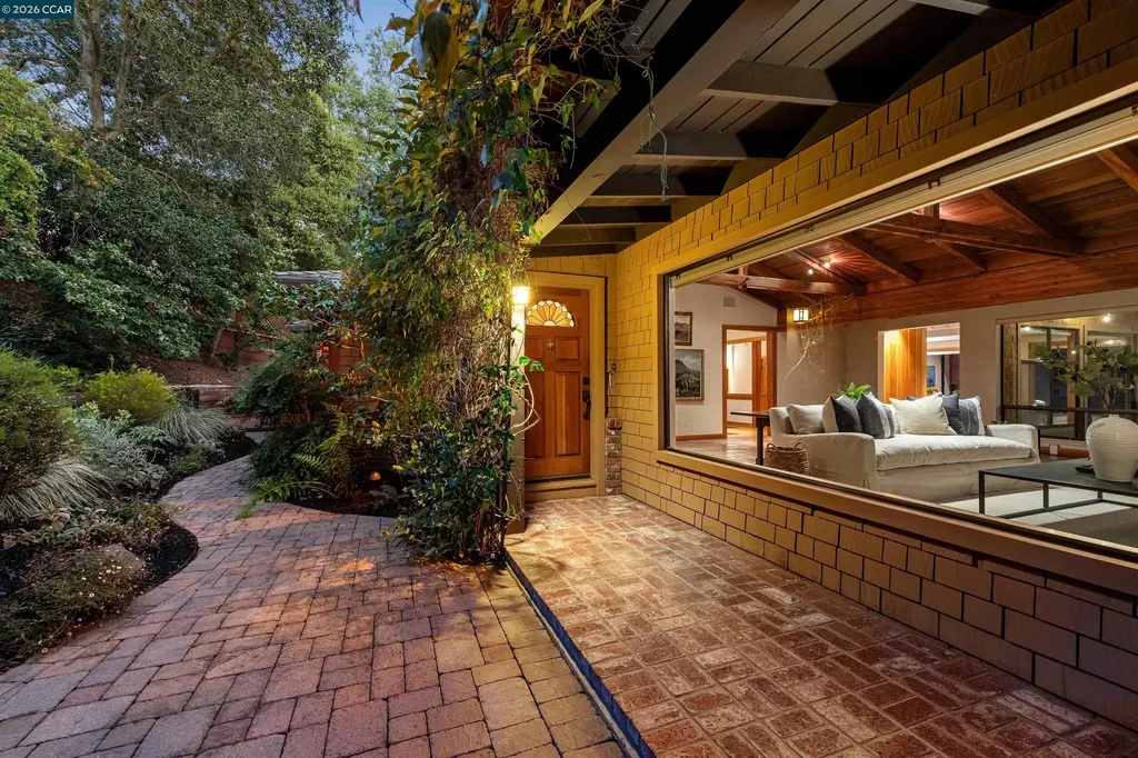 90 Overhill Road Orinda CA 94563