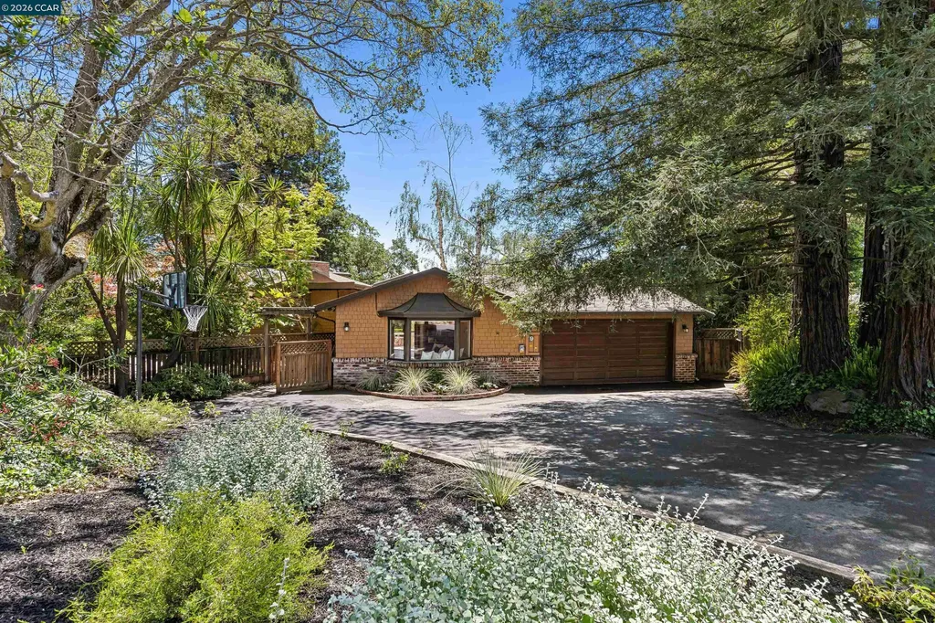 90 Overhill Road Orinda CA 94563