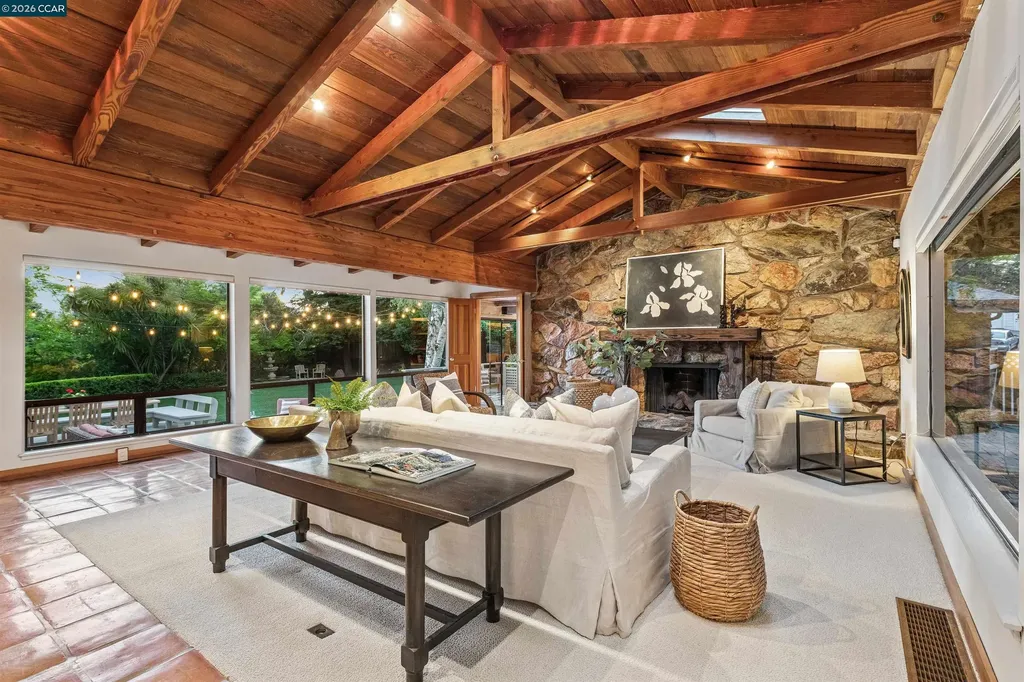 90 Overhill Road Orinda CA 94563