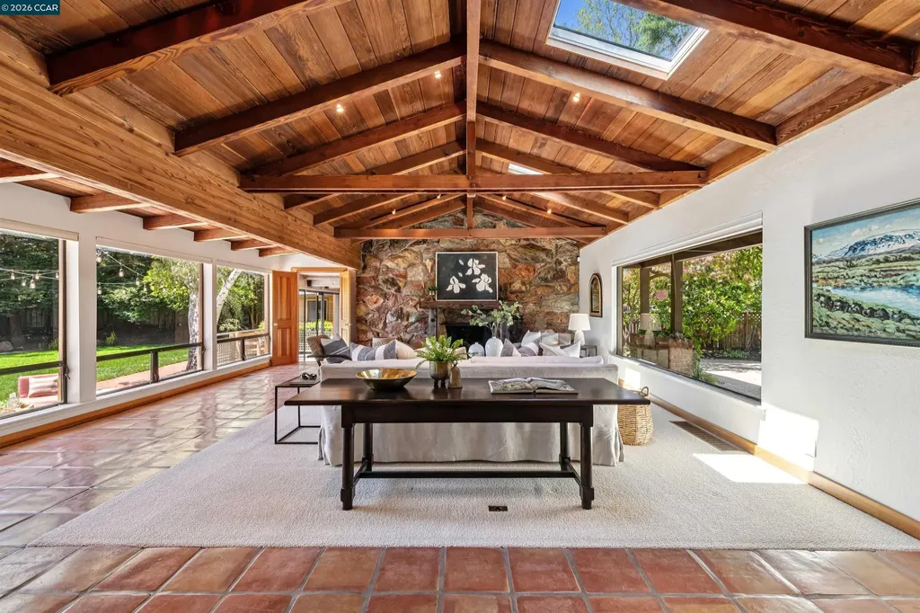 90 Overhill Road Orinda CA 94563