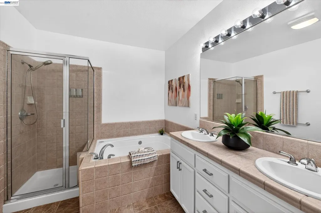 4252 Clarinbridge Circle Dublin CA 94568