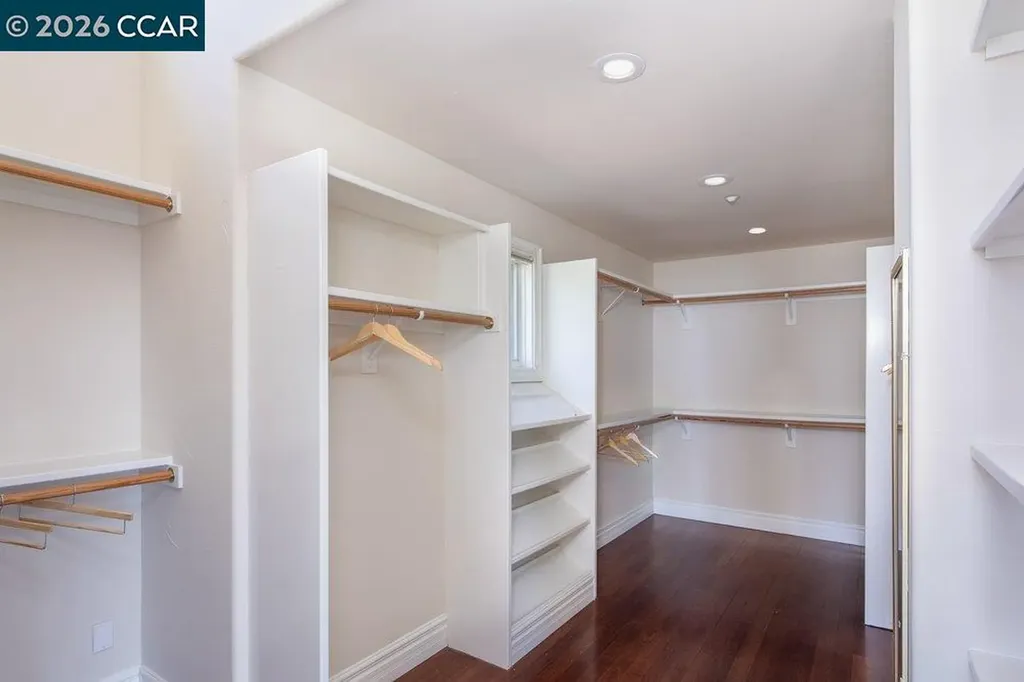 5606 La Salle Avenue Oakland CA 94611
