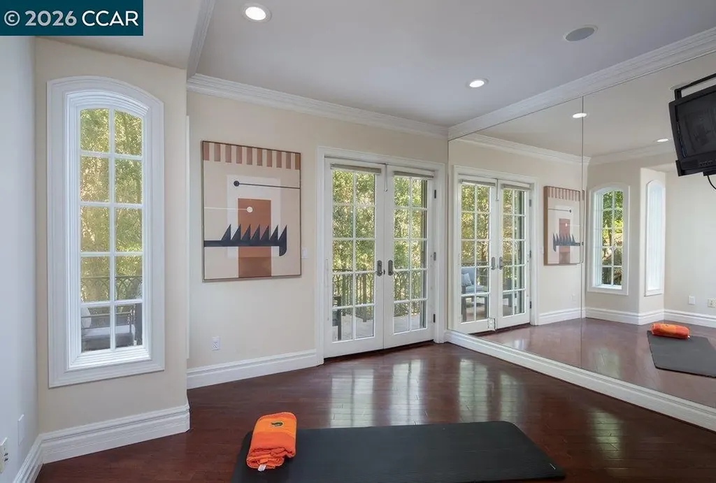 5606 La Salle Avenue Oakland CA 94611